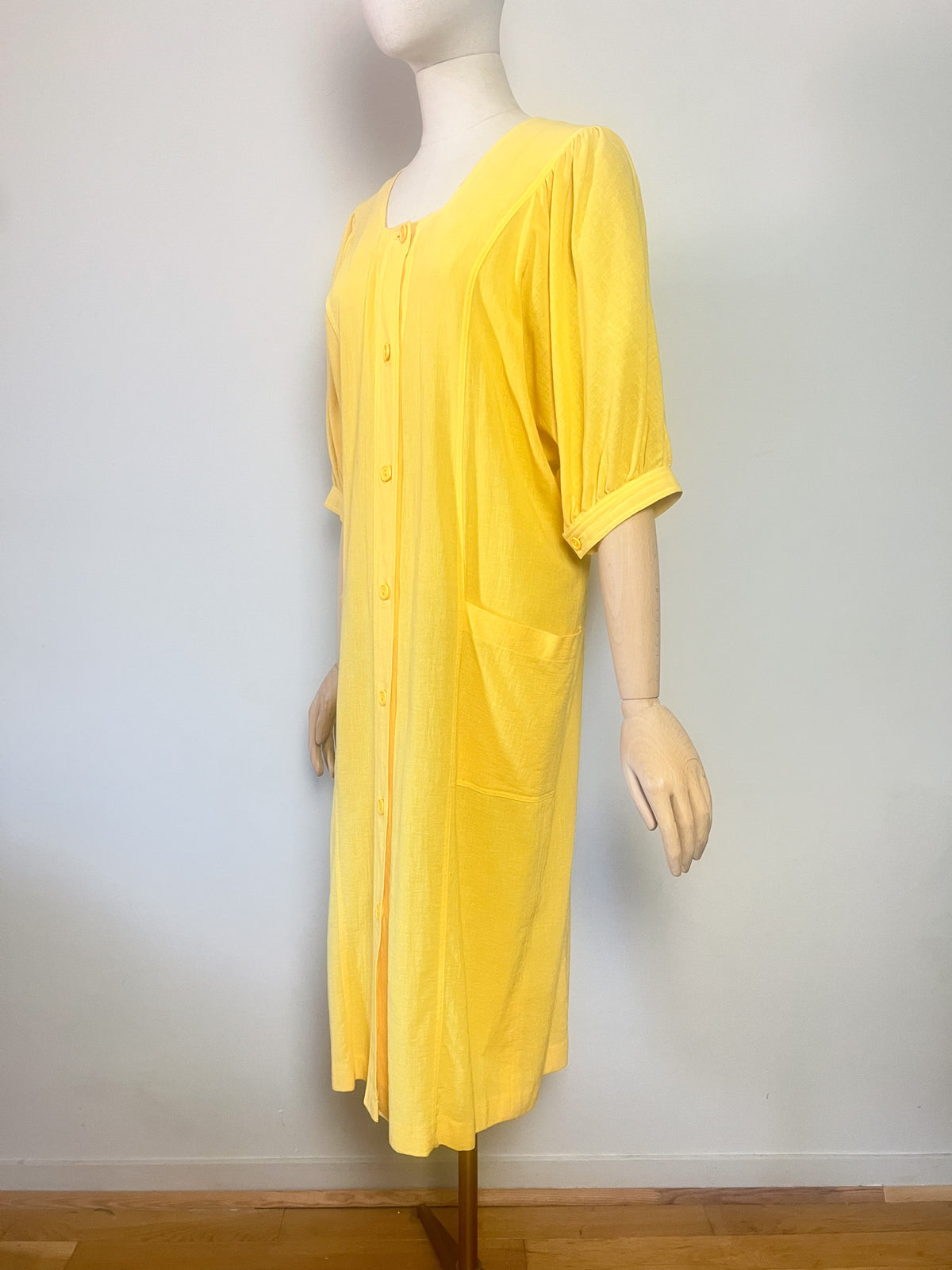 Robe vintage Années 80 - Jaune lumineux - 100% Coton Suisse - Mary West – T42/44