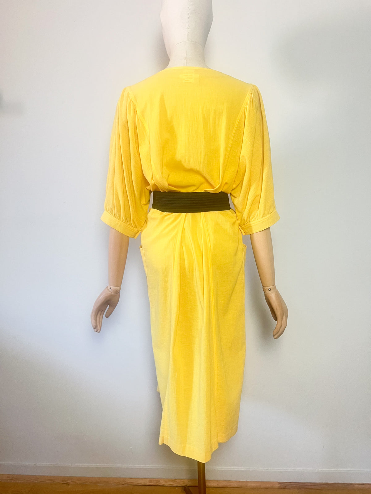 Robe vintage Années 80 - Jaune lumineux - 100% Coton Suisse - Mary West – T42/44
