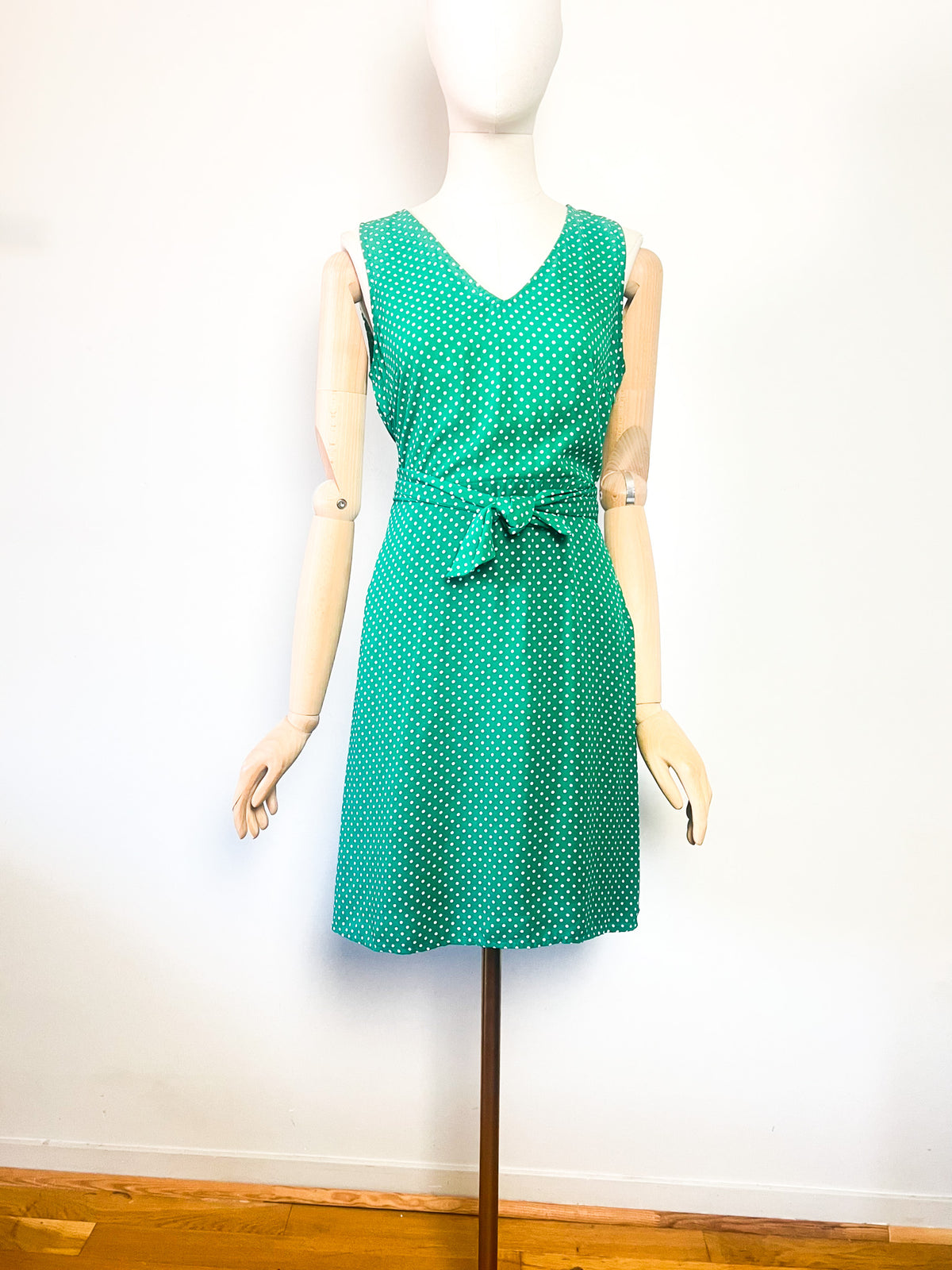 Robe Vintage Années 90 Verte à Pois Blancs – Coupe Fluide & Ceinture – T.36/38
