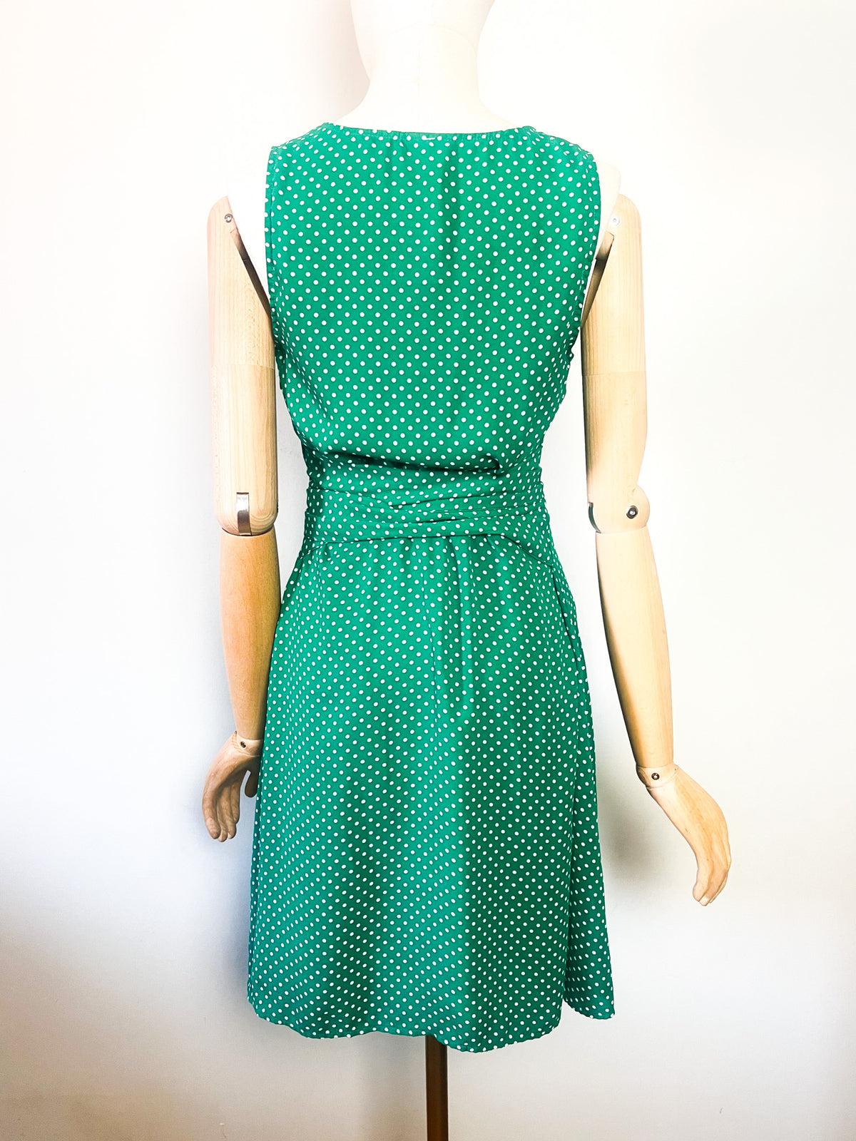 Robe Vintage Années 90 Verte à Pois Blancs – Coupe Fluide & Ceinture – T.36/38