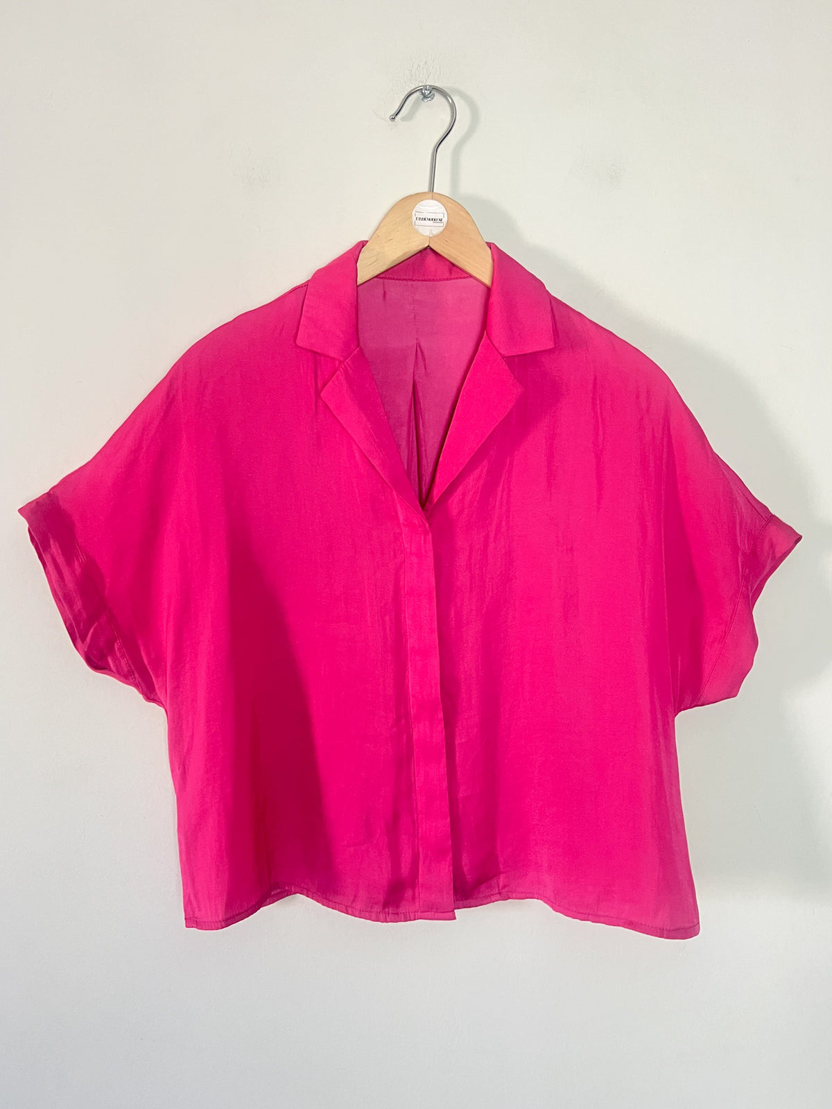 Chemise Manches Courtes Fluide Vintage Années 90 Fuchsia – Coupe Crop & Boxy – T36/38