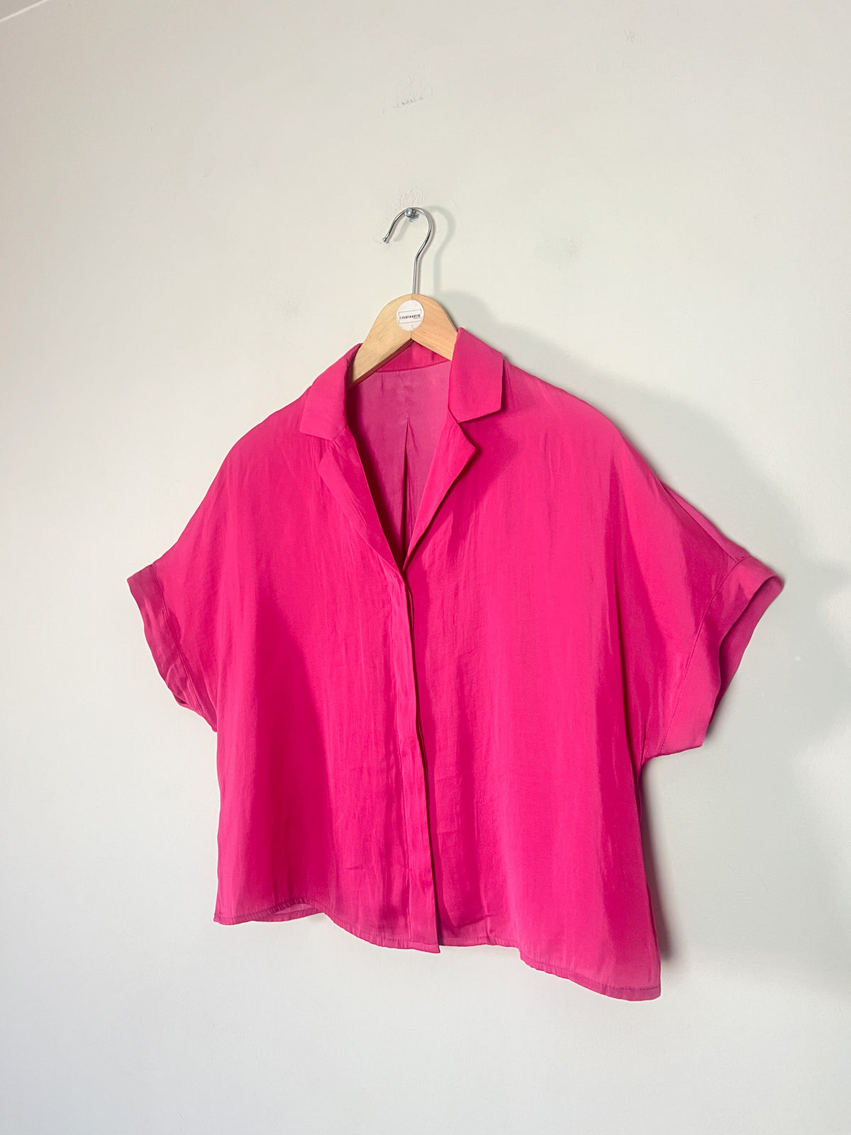 Chemise Manches Courtes Fluide Vintage Années 90 Fuchsia – Coupe Crop & Boxy – T36/38