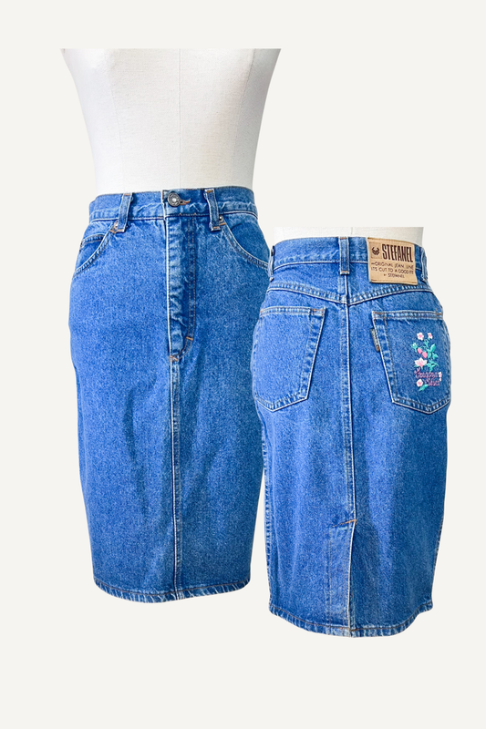 Jupe Crayon Vintage Années 90 Denim Stefanel Broderie Fraises – Made in Italy – T34