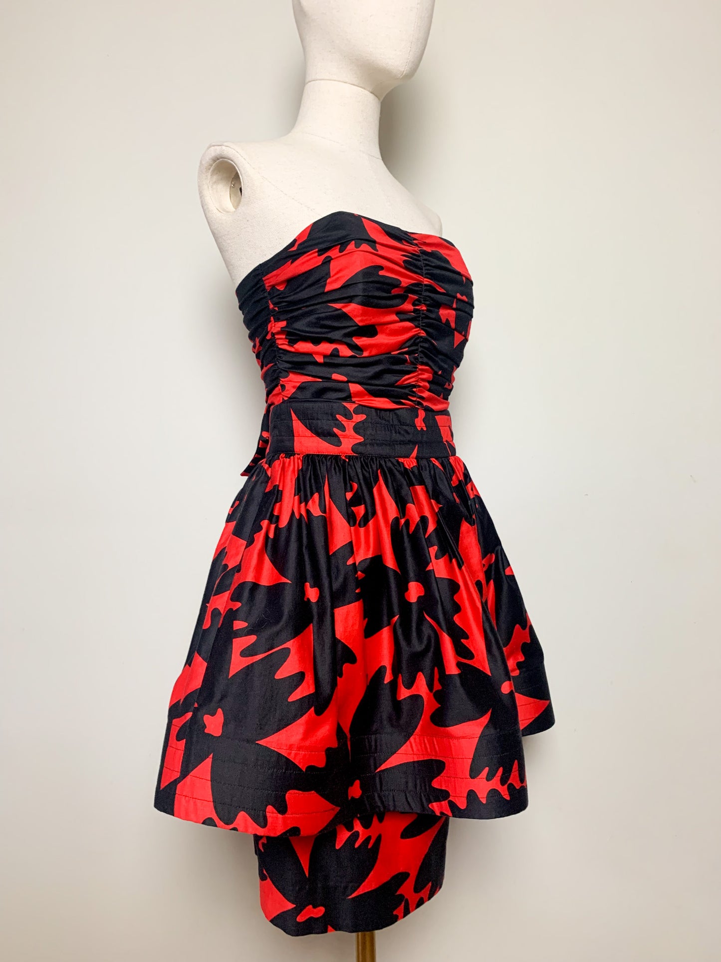 Robe bustier 2 en 1 noire et rouge vintage Lilian Fell