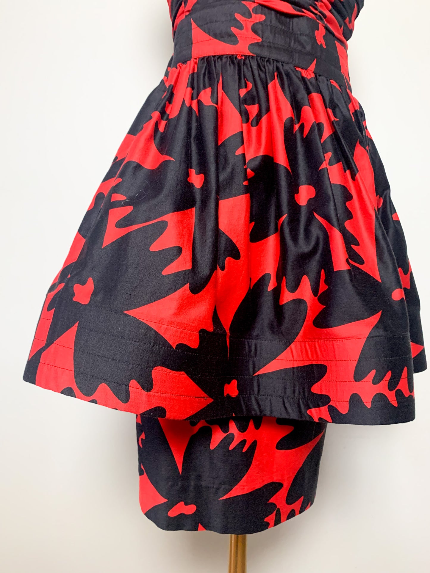 Robe bustier 2 en 1 noire et rouge vintage Lilian Fell