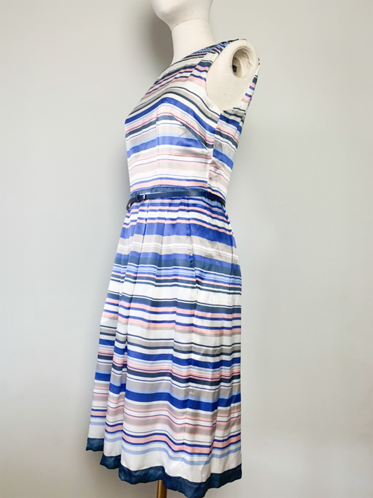Robe chic coupe droite sans manche à rayures en soie vintage Daniel Hechter