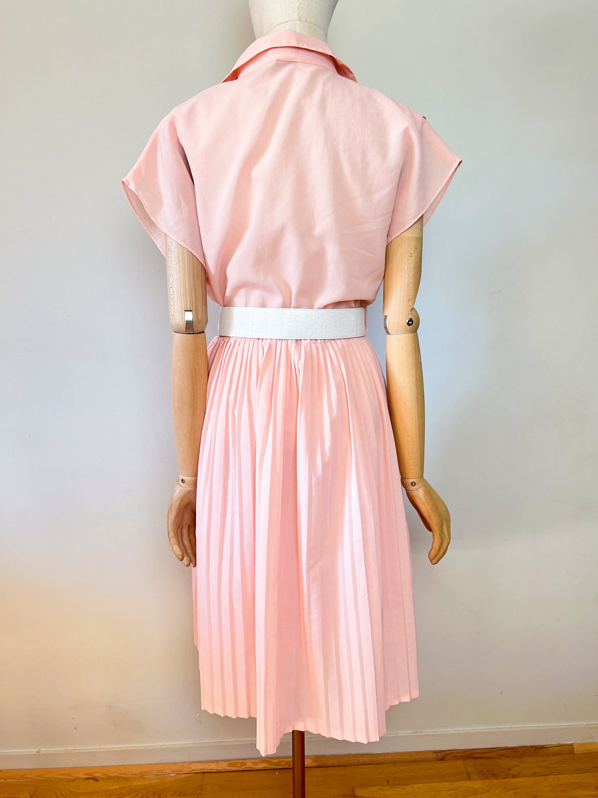 Robe Vintage Années 80 90 Rose Abricot Plissé Soleil – Fabriquée en France – T40/42