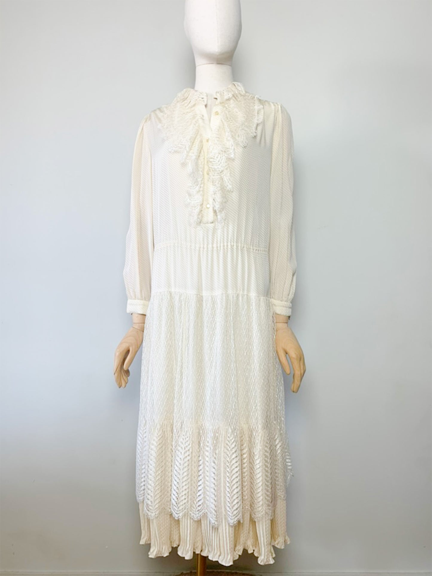 Robe Midi Vintage TED LAPIDUS Luxe - 100% Soie Crème - Dentelle & Plissés Romantiques - Années 70 - Taille 36/38