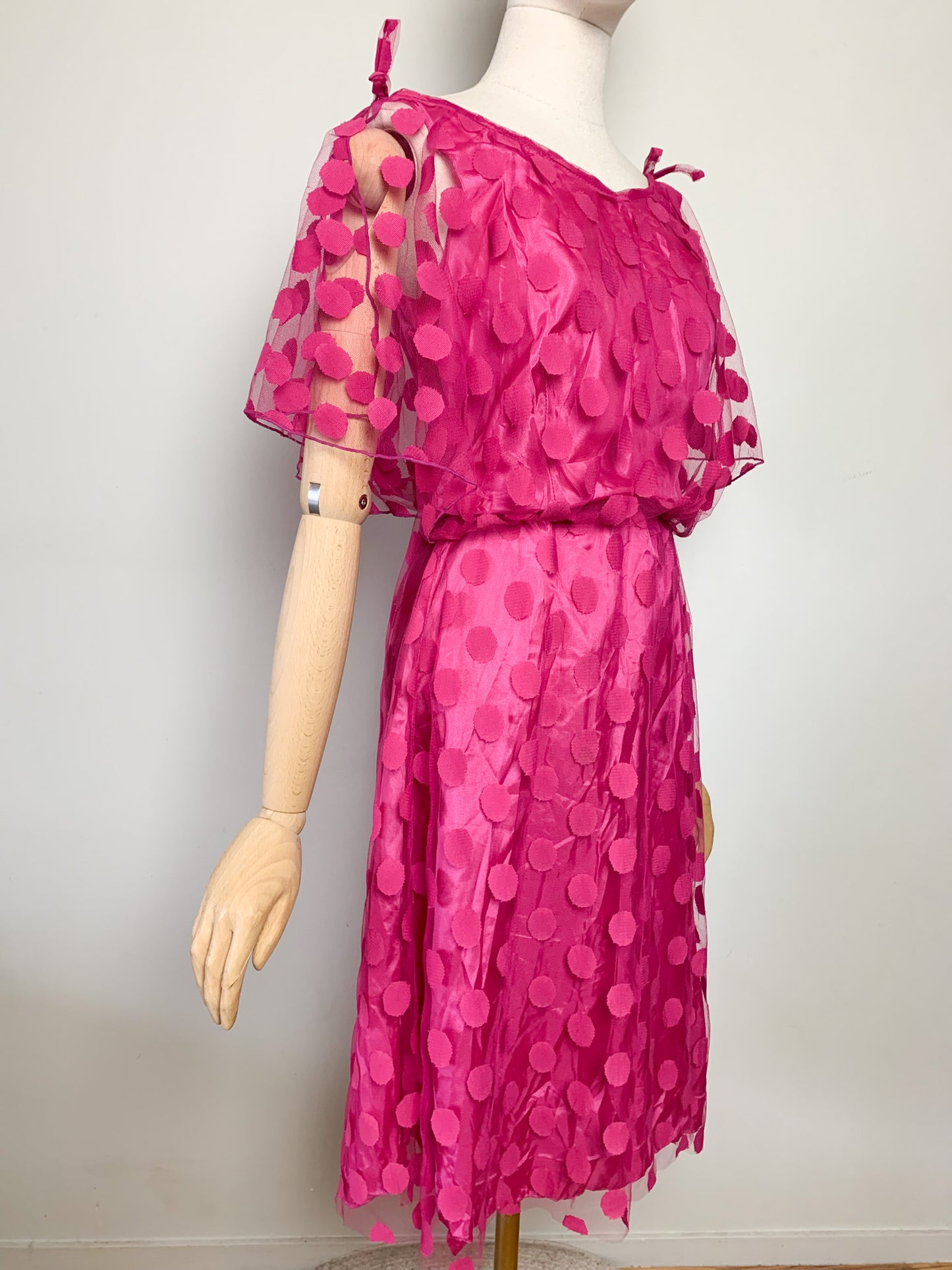 Robe vintage Années 80 rose en tulle à pois en relief – fête et céremonie_T34