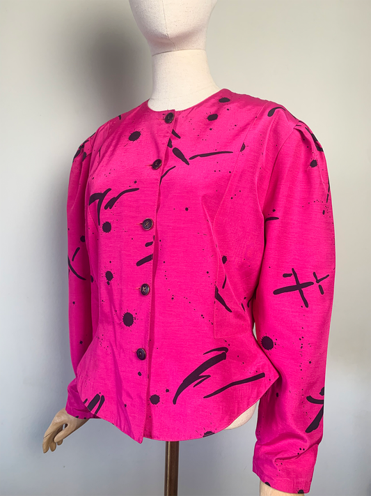 Veste rose à basque à imprimés noirs vintage